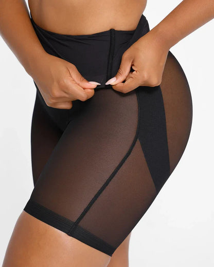Eviare Snatch & Lift Shorts
