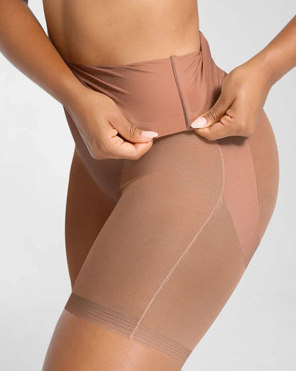 Eviare Snatch & Lift Shorts
